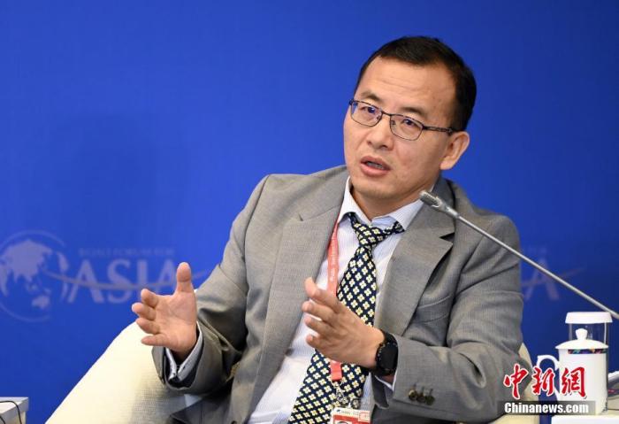 4月19日，博鰲亞洲論壇2021年年會(huì)“工業(yè)互聯(lián)網(wǎng)與數(shù)字化轉(zhuǎn)型”分論壇在海南博鰲舉行，華為技術(shù)有限公司公司戰(zhàn)略部總裁張文林出席并參與討論。 <a target='_blank' href='http://www.chinanews.com/'>中新社</a>記者 侯宇 攝