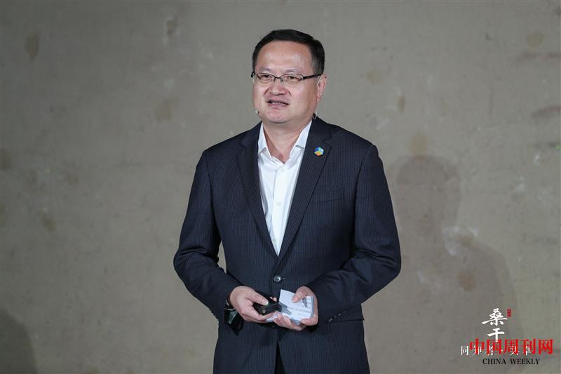 中糧長城酒莊酒管理中心副總經理（主持工作）何家馗分享“共卓三部曲”.jpg