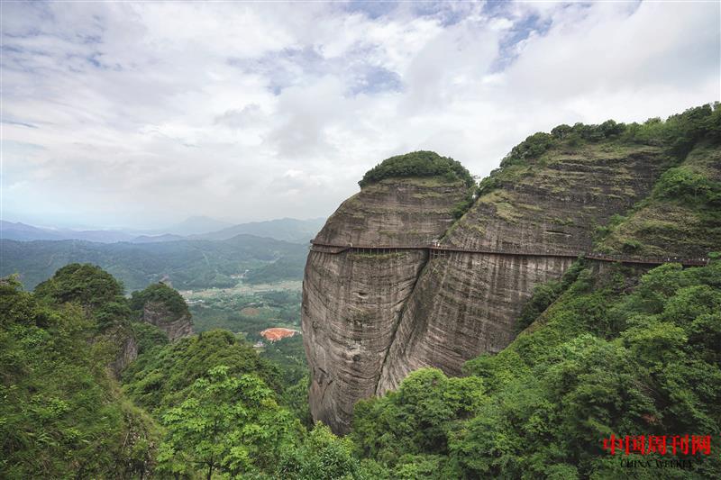 攝圖網_500939280_龍南縣小武當山（企業(yè)商用）.jpg