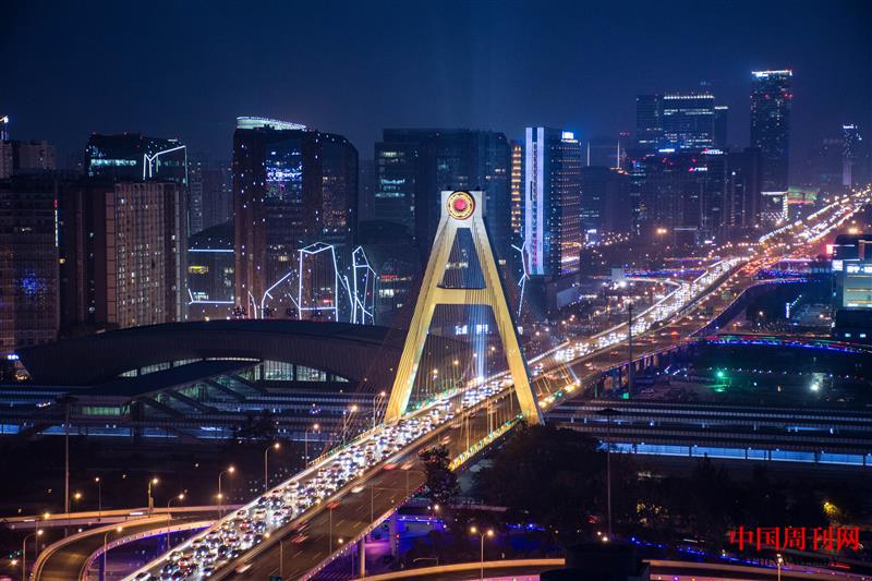 攝圖網(wǎng)_500717046_成都繁華都市夜景(企業(yè)商用).jpg