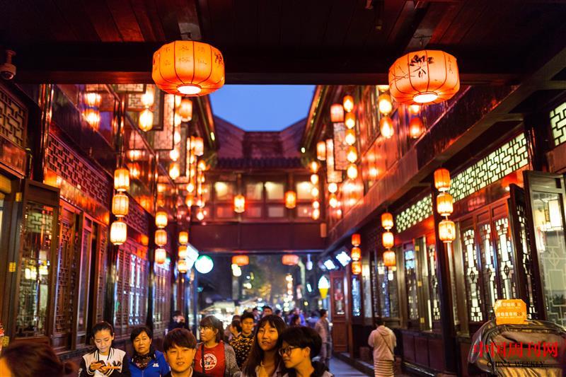 攝圖網(wǎng)_500180915_成都巷子景點夜景(企業(yè)商用).jpg